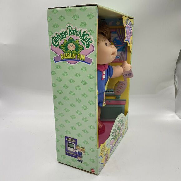 Cabbage Patch Kids 1998 Babblin Fun Sing Babble Giggle Michaela Adair Feb. 18 - Picture 2 of 7